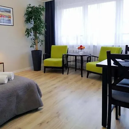 Samodzielne 3-pokojowe Mieszkanie Blisko Plazy *