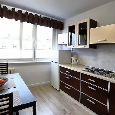 Samodzielne 3-pokojowe Mieszkanie Blisko Plazy